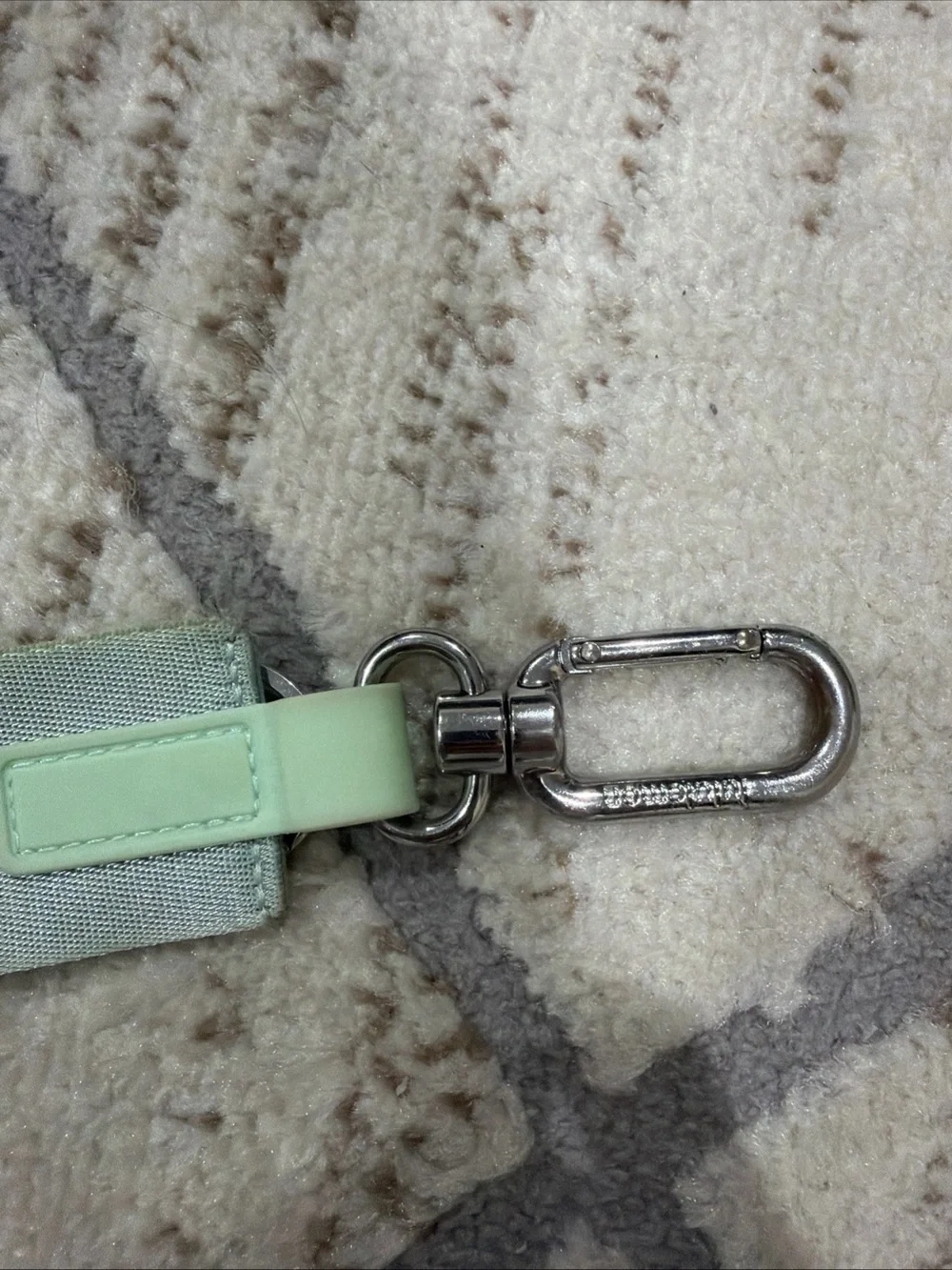 Lululemon Never Lost Keychain Wristlet Strap Citra Lime Silver Green Clip On